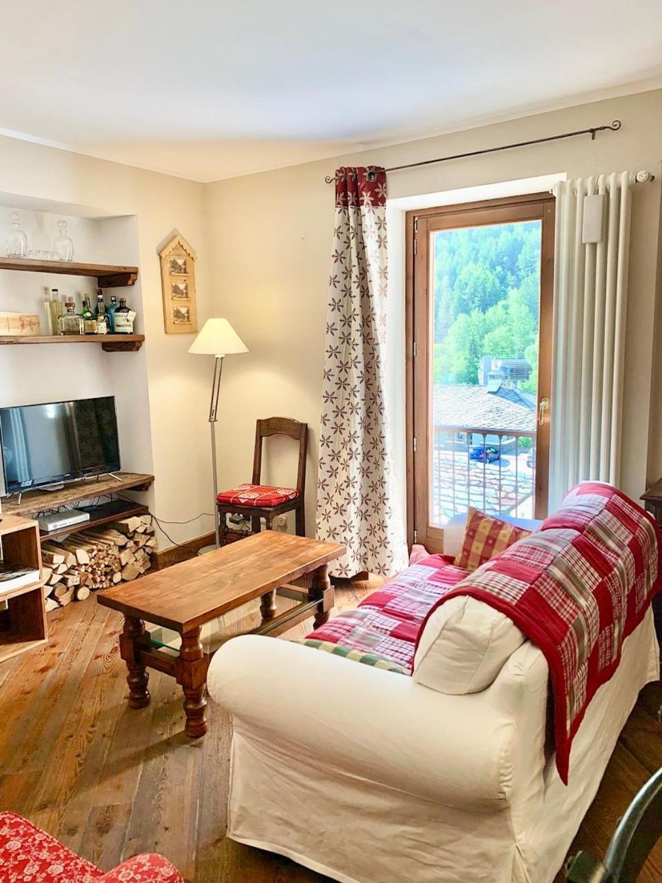 Maison Lalla Cir 0070 Pré-Saint-Didier Екстериор снимка